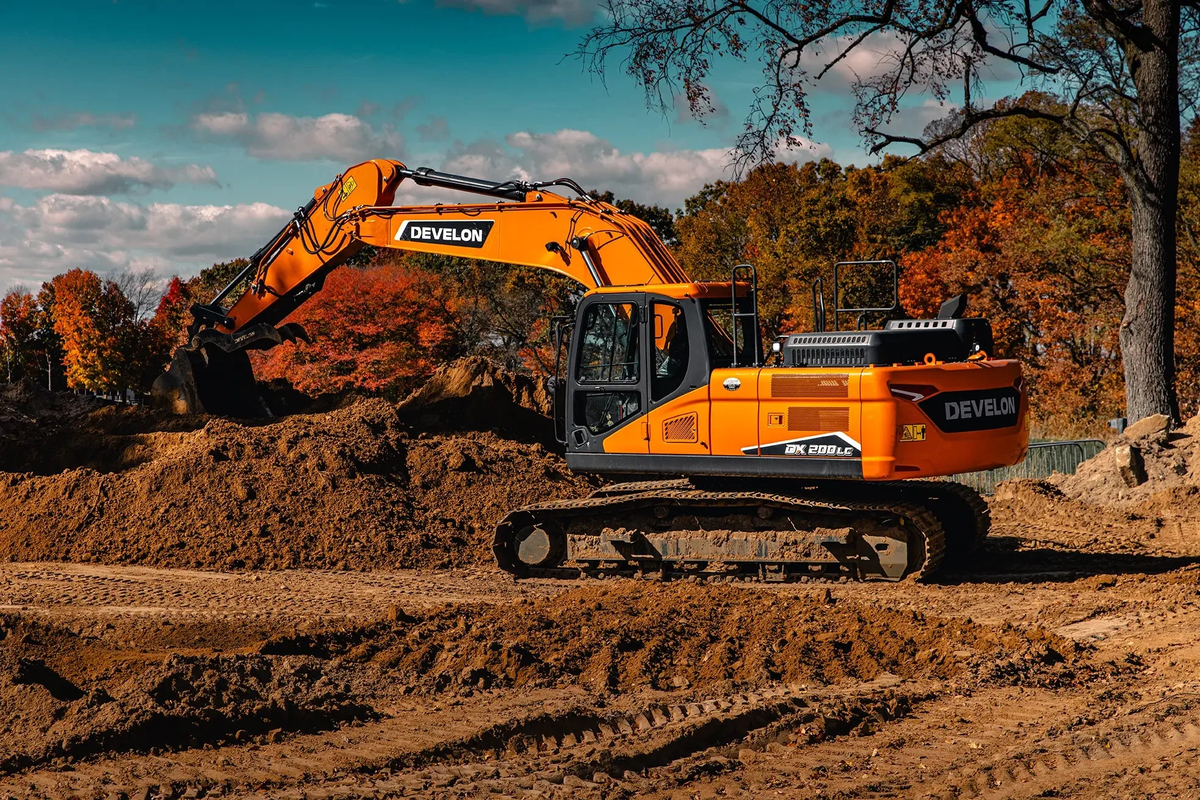 DEVELON DX200LC-7 Crawler Excavator